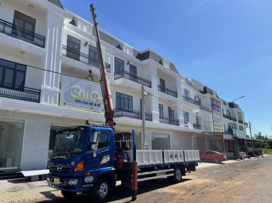 Dịch vụ cẩu hàng chuyên nghiệp tại Lộc Ninh